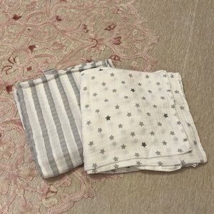 Like new! 2 piece muslin swaddles